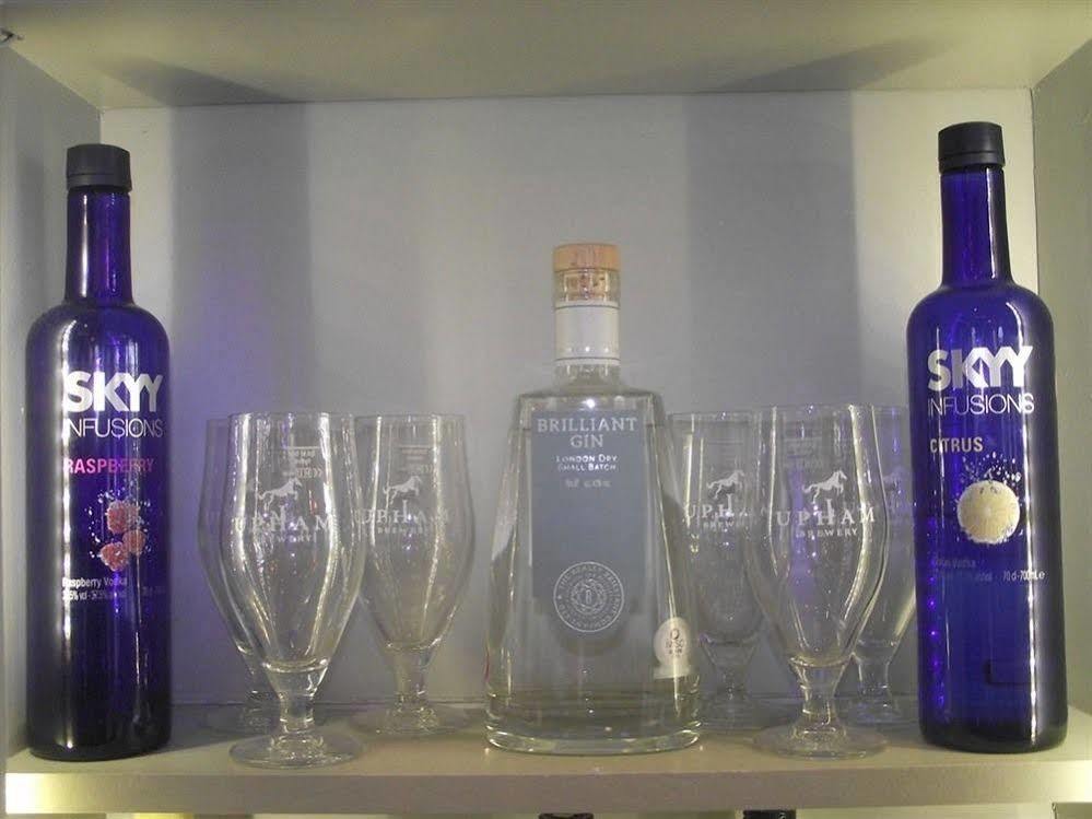 豹船精品酒店 朴次茅斯 外观 照片